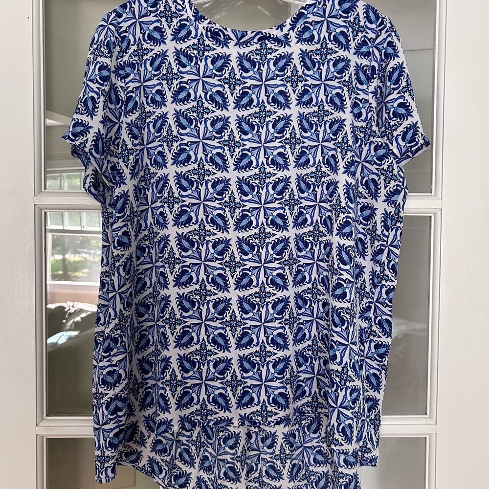 LOFT Blue and White Short Sleeve Blouse